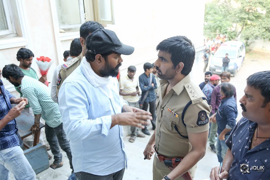 Touch-Chesi-Chudu-Movie-Working-Stills